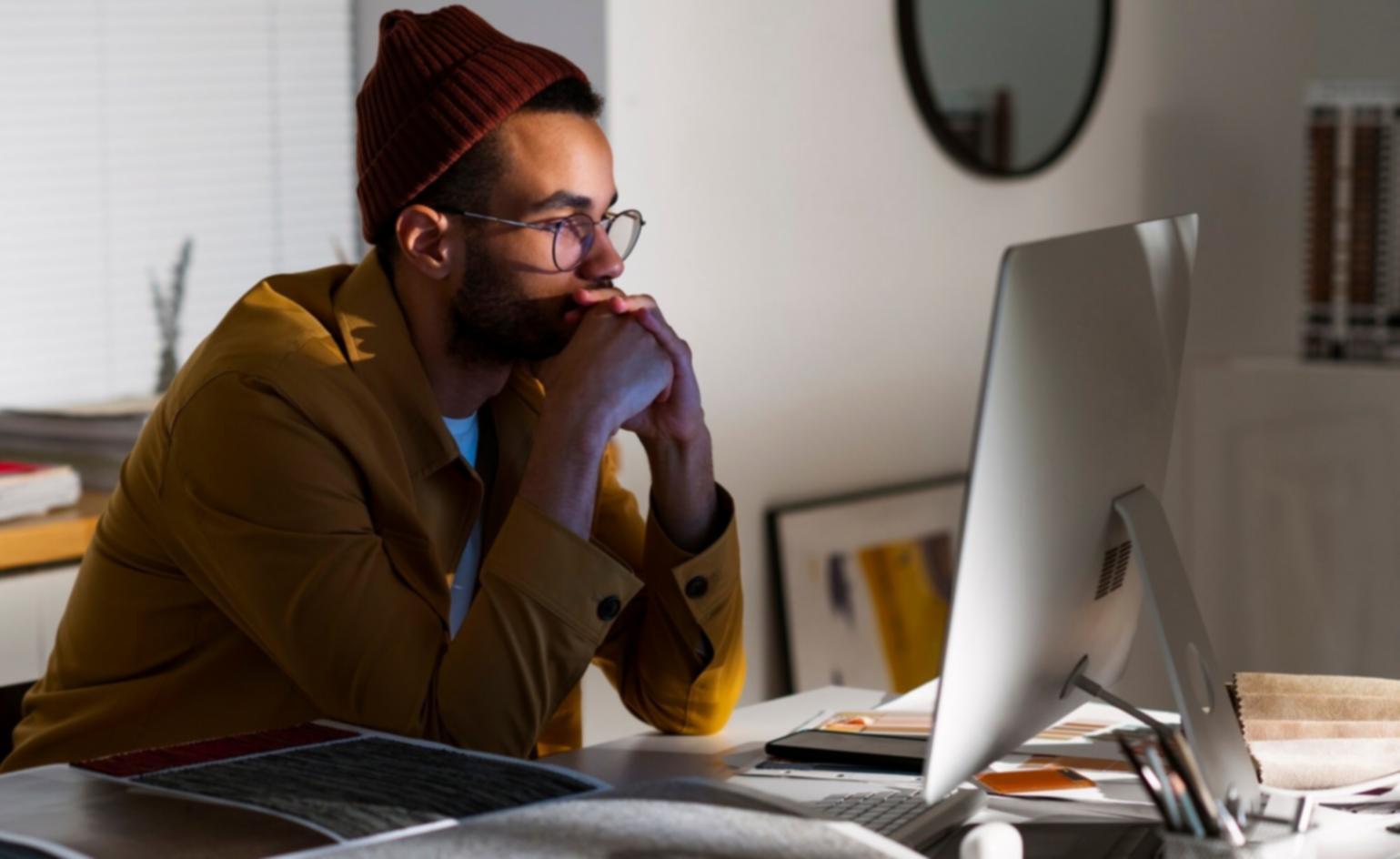 Tim MentorPlus dalam sesi diskusi strategi investasi